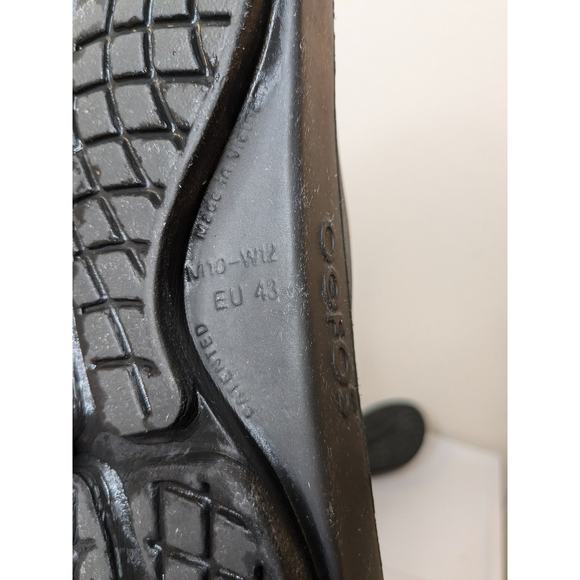 OOFOS OOahh Slide Sandal Women\'s Size 12 Men\'s 10 EU 43 Recovery Sandal Black main image 4